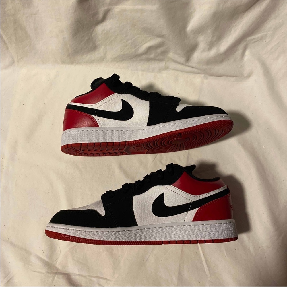 Air Jordan 1 Low GS ‘Black Toe’
